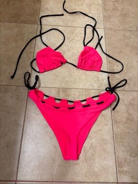 Vintage hot pink Fabletics bikini, no snags, size small
